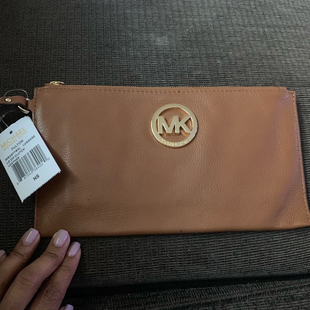 NEW!!! Michael Kors Clutch in Cognac!